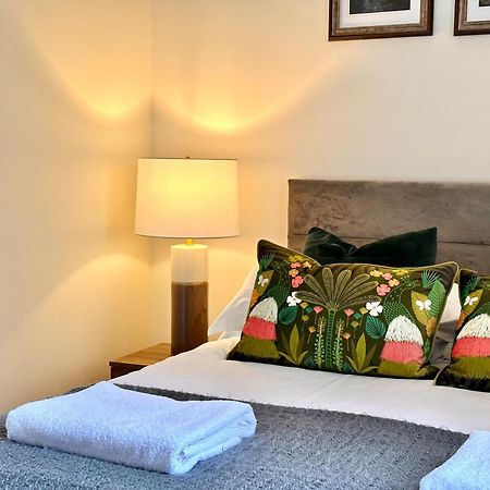דירות יורק Clifford'S Reach At Bluebridge Court With Free Parking מראה חיצוני תמונה