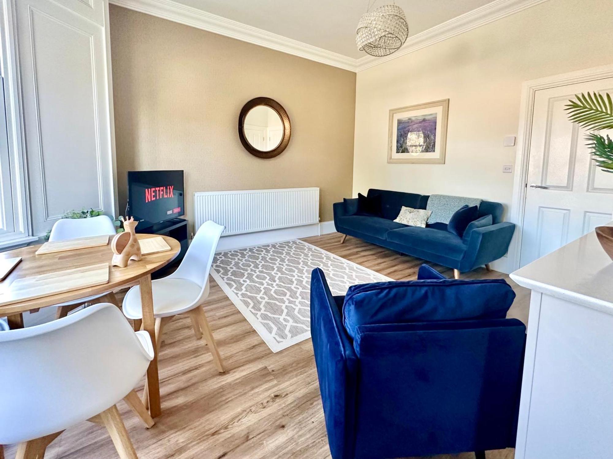דירות יורק Clifford'S Reach At Bluebridge Court With Free Parking מראה חיצוני תמונה