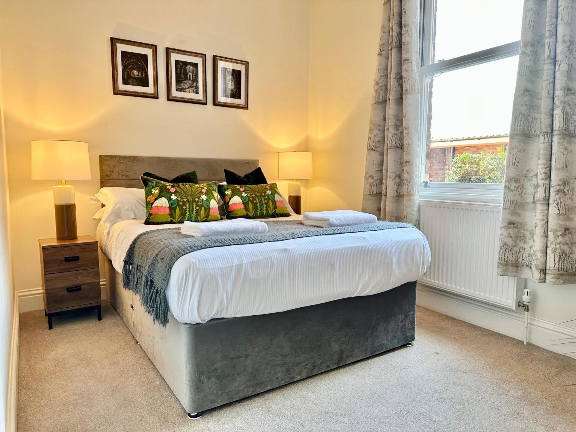דירות יורק Clifford'S Reach At Bluebridge Court With Free Parking מראה חיצוני תמונה