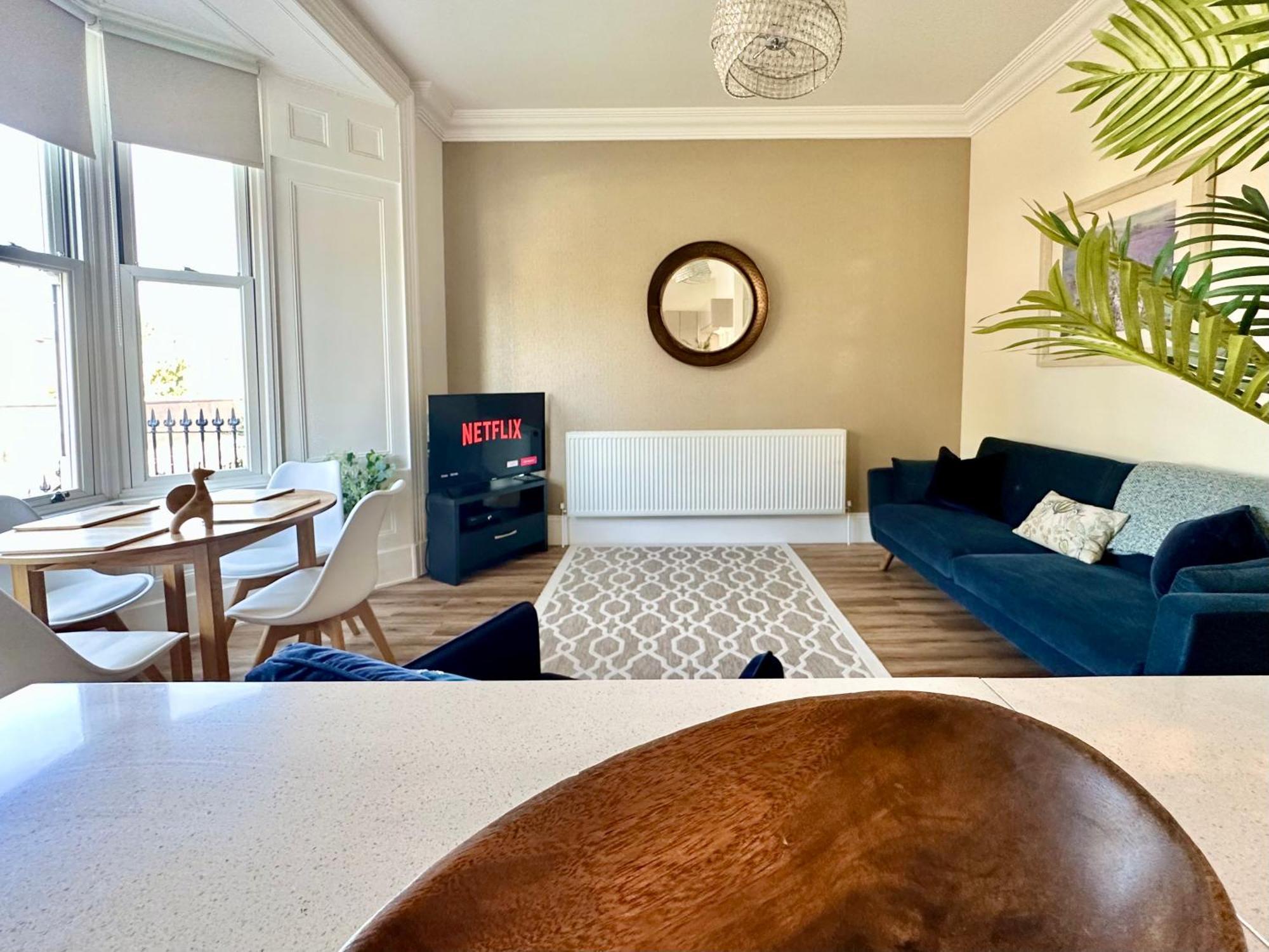 דירות יורק Clifford'S Reach At Bluebridge Court With Free Parking מראה חיצוני תמונה